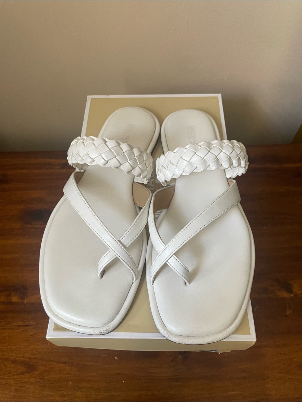 Alba Thong Slide